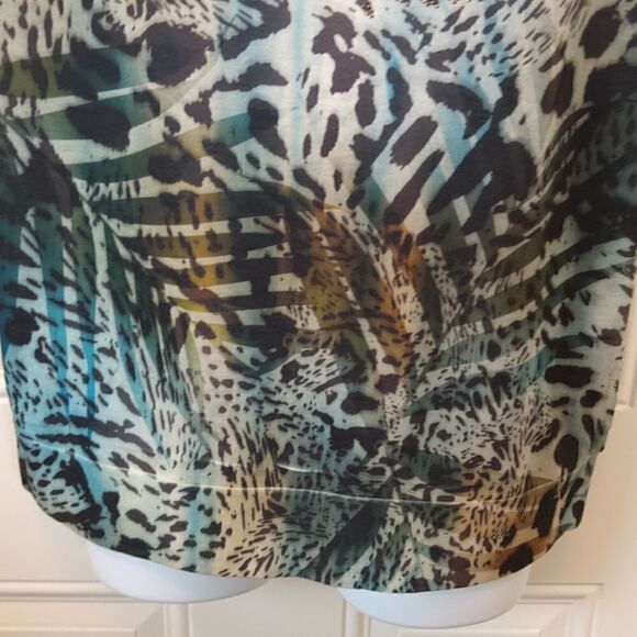 New directions crocheted neckline and shoulder top - Picture 6 of 11